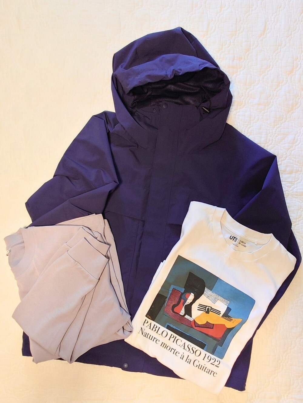 Uniqlo Clothing Lot, Windbreaker And Tee Shirts, Size Small